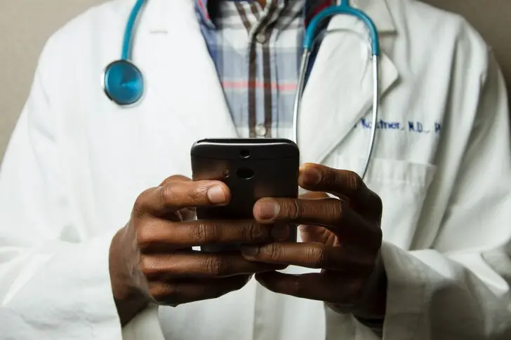 doctors-social-media-3